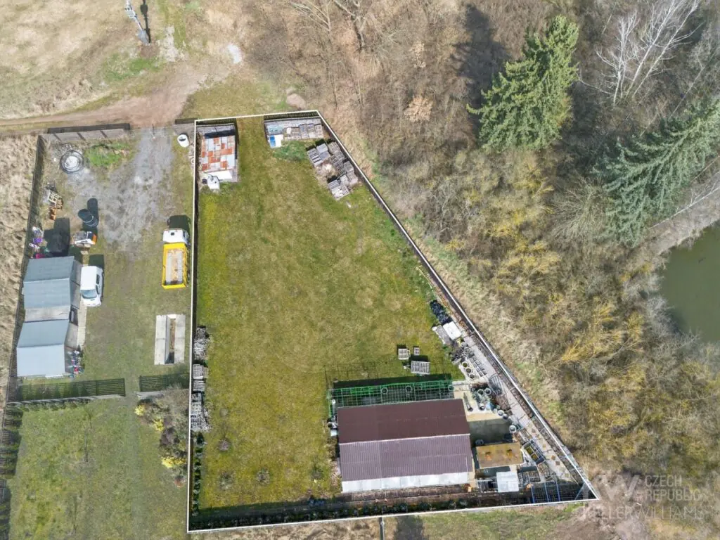 Prodej stavebního pozemku 1 453 m2  – Zbůch.